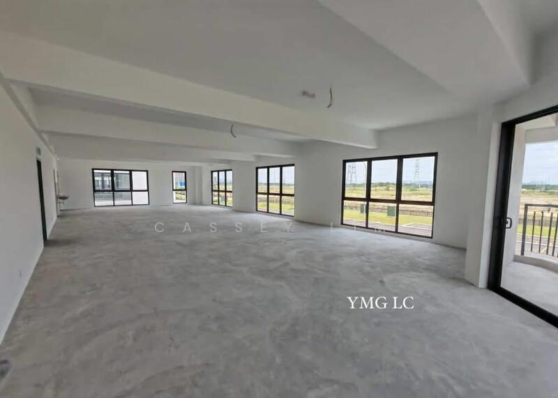 For Sale - Uptown Square U2