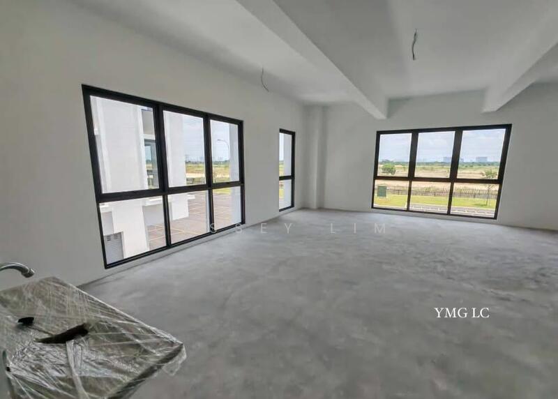 For Sale - Uptown Square U2