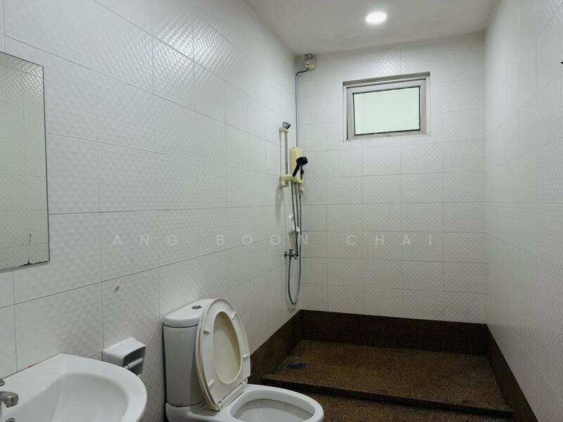 Service Residence for Rent at Southkey Mosaic - Ang Boon Chai - Bathroom - PropertyGuru.com.my