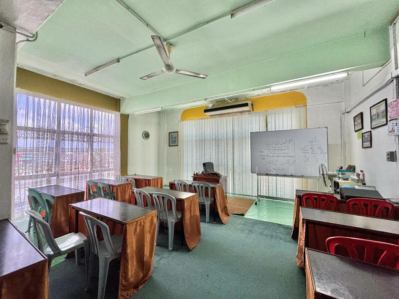 Shop / Office for Sale in Batu Pahat (Johor) - Saedah Napisah - Study - PropertyGuru.com.my