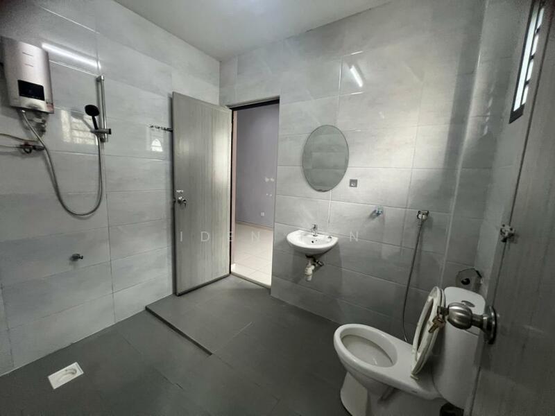 2-storey Terraced House for Sale in Skudai (Johor) - Iden Tan - Bathroom - PropertyGuru.com.my