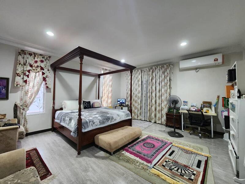 Semi-Detached House for Sale in Ukay Perdana (Ulu Kelang) - Nazerene Kurung - Bedroom - PropertyGuru.com.my