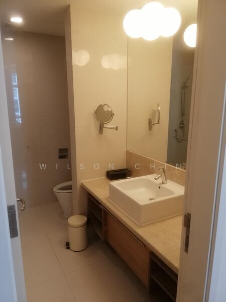 Cormar Suites (Fraser Place (Lot 163)) untuk Untuk Disewa - RM 3,500 /bulan, Feb 2026 - Bathroom - PropertyGuru.com.my