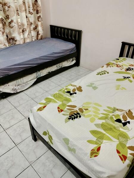 Bandar Tasik Kesuma untuk Untuk Disewa - RM 800 /bulan, Feb 2026 - Bedroom - PropertyGuru.com.my