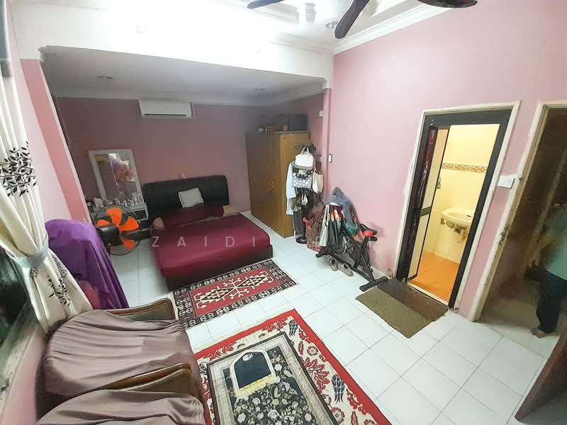 Semi-Detached House for Sale in Sepang (Selangor) - Zaidi Idris - Bedroom - PropertyGuru.com.my