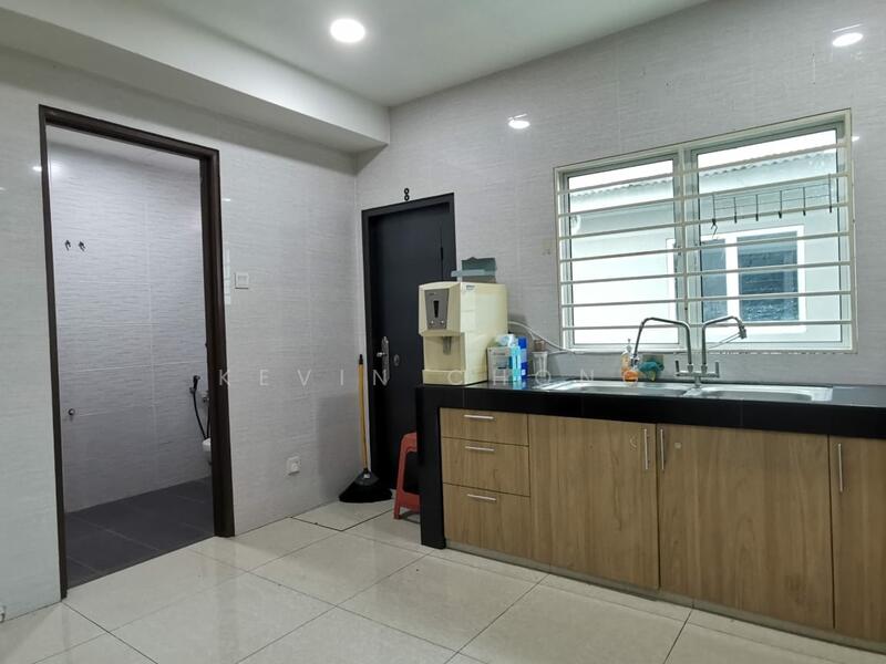 Pjs 10 untuk Untuk Dijual - RM 1,100,000, Feb 2026 - Kitchen - PropertyGuru.com.my