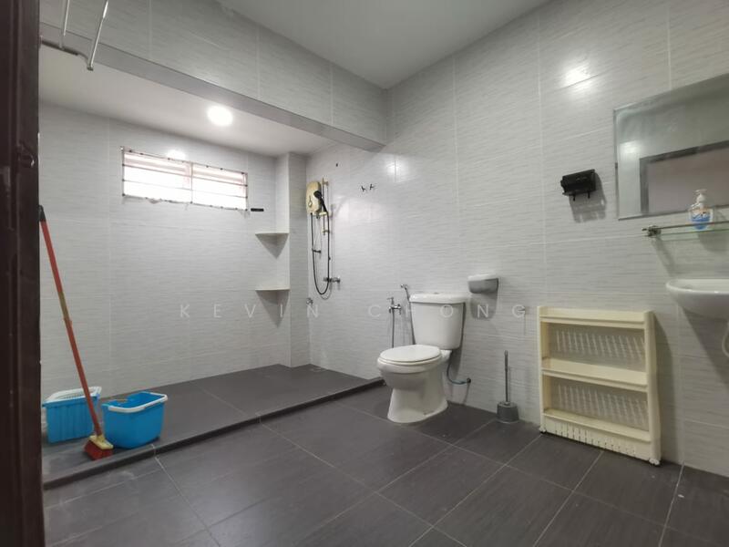 Pjs 10 untuk Untuk Dijual - RM 1,100,000, Feb 2026 - Bathroom - PropertyGuru.com.my