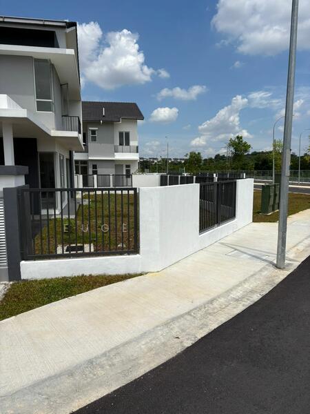 2-storey Terraced House for Sale in Amverton Hills (Sungai Buloh) - Eugene Yap - PropertyGuru.com.my