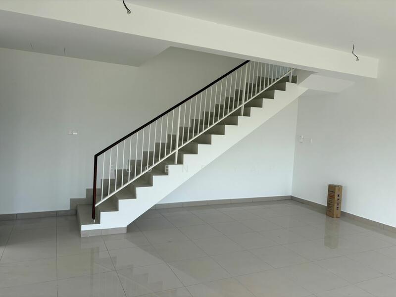 2-storey Terraced House for Sale in Amverton Hills (Sungai Buloh) - Eugene Yap - PropertyGuru.com.my