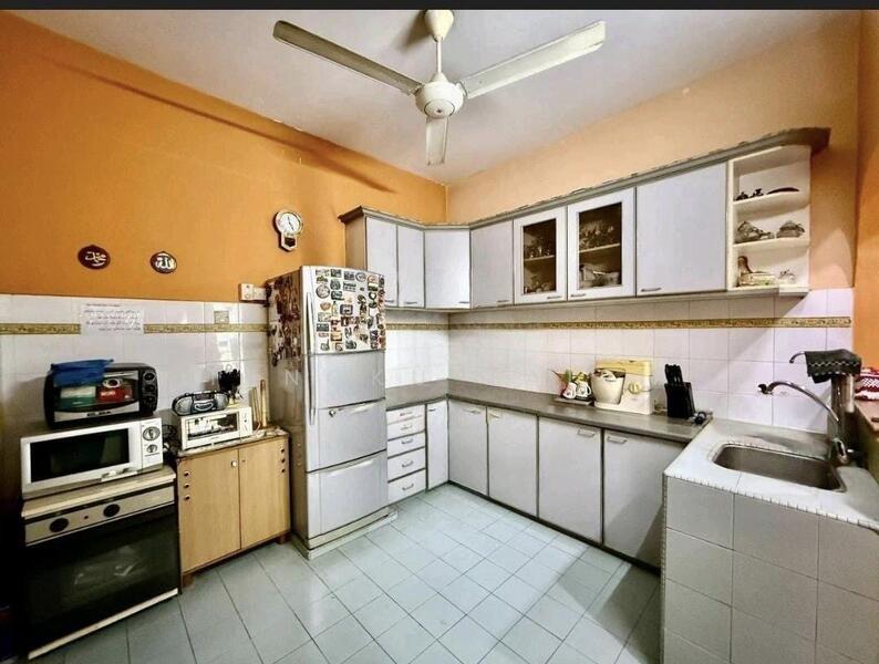2-storey Terraced House for Sale in Usj 11 (Subang Jaya) - Tengku Zairi - Kitchen - PropertyGuru.com.my