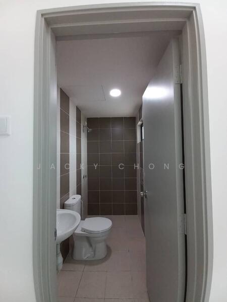 Residensi Emas untuk Untuk Disewa - RM 1,700 /bulan, Feb 2026 - Bathroom - PropertyGuru.com.my