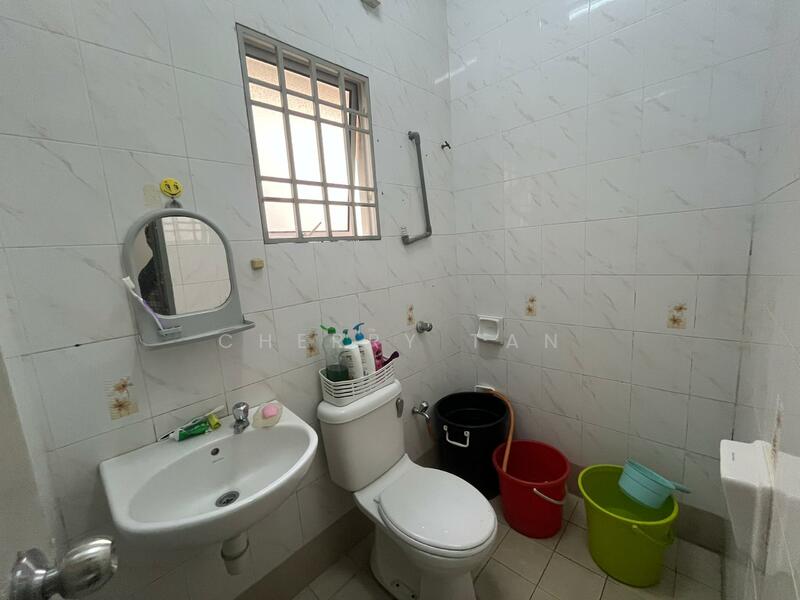 2-storey Terraced House for Rent in Setia Alam (Selangor) - Cherry Tan - Bathroom - PropertyGuru.com.my