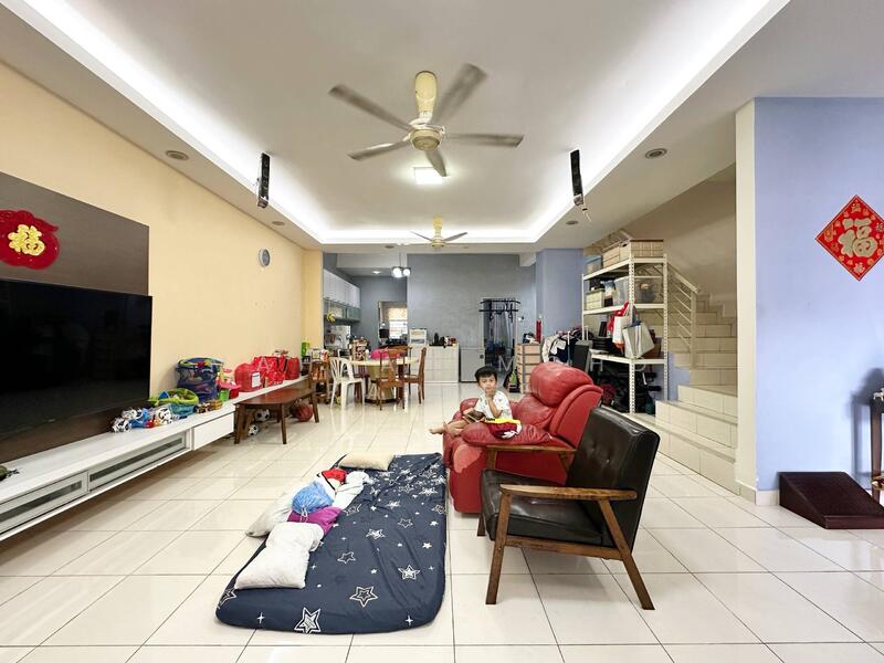 2-storey Terraced House for Sale in Taman Mutiara Indah (Puchong) - Mahzah Mohd Rapiee - Living Room - PropertyGuru.com.my