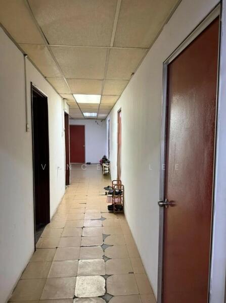 Shop for Rent in Taman Megah (Petaling Jaya) - Vincent Lee - Corridor - PropertyGuru.com.my