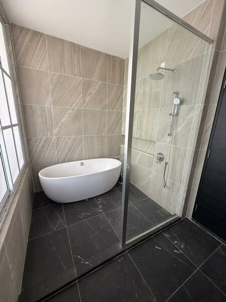 Bungalow for Sale in Eco Majestic (Semenyih) - Tim Pang - Bathroom - PropertyGuru.com.my