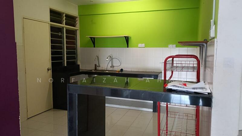 Condominium for Sale at Desa Pelangi Condominium - Norfaizah Ahmad - Kitchen - PropertyGuru.com.my