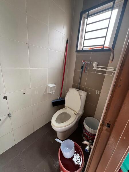 2-storey Terraced House for Sale in Nusantara Prima (Gelang Patah) - Chen Shieh Yu - Bathroom - PropertyGuru.com.my