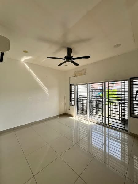 2-storey Terraced House for Sale in Nusantara Prima (Gelang Patah) - Chen Shieh Yu - Living Room - PropertyGuru.com.my