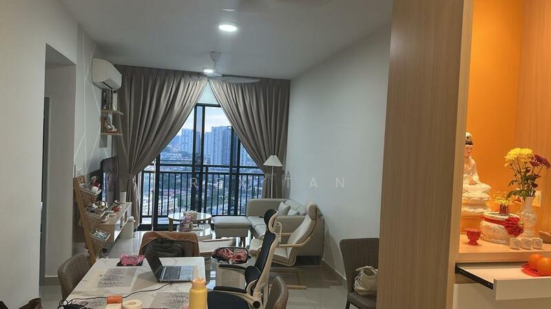 Condominium for Sale at Platinum Arena - Rex Tan - Living Room - PropertyGuru.com.my