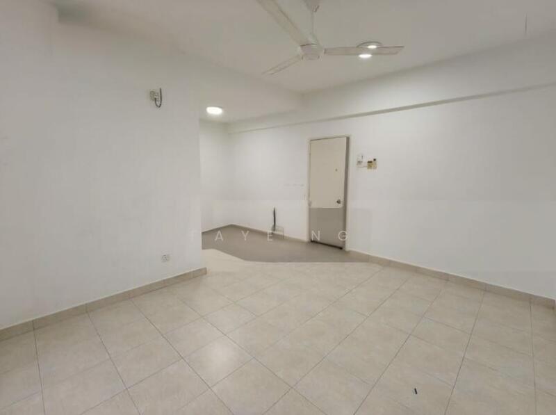 Alam Nusantara untuk Untuk Dijual - RM 639,000, Mac 2026 - Living Room - PropertyGuru.com.my