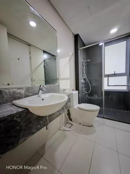 Kondominium untuk Disewa di The Westside Two - TOMMY TAN - Bathroom - PropertyGuru.com.my