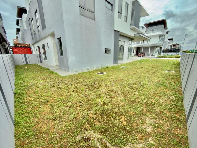Bungalow for Sale in Klang (Selangor) - Zarema Kulbuzheva - Exterior - PropertyGuru.com.my
