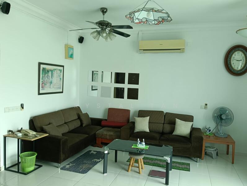 Servis Apartment untuk Dijual di The Sky Executive Suites - Crystal Tan - Living Room - PropertyGuru.com.my