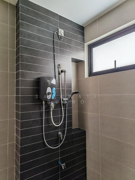 2-storey Terraced House for Rent in Denai Alam (Shah Alam) - Salawati Busro - Bathroom - PropertyGuru.com.my