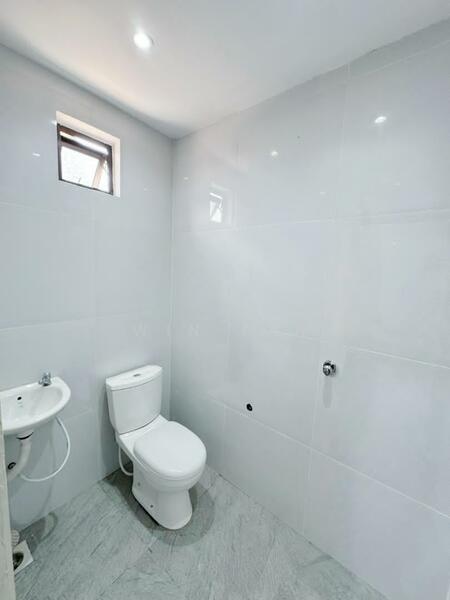 2-storey Terraced House for Sale in Taman Desa Jaya (Johor Bahru) - Win Tan - Bathroom - PropertyGuru.com.my
