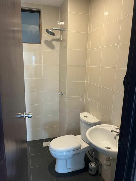 Condominium for Rent at Residensi Zamrud - Liza AB - Bathroom - PropertyGuru.com.my