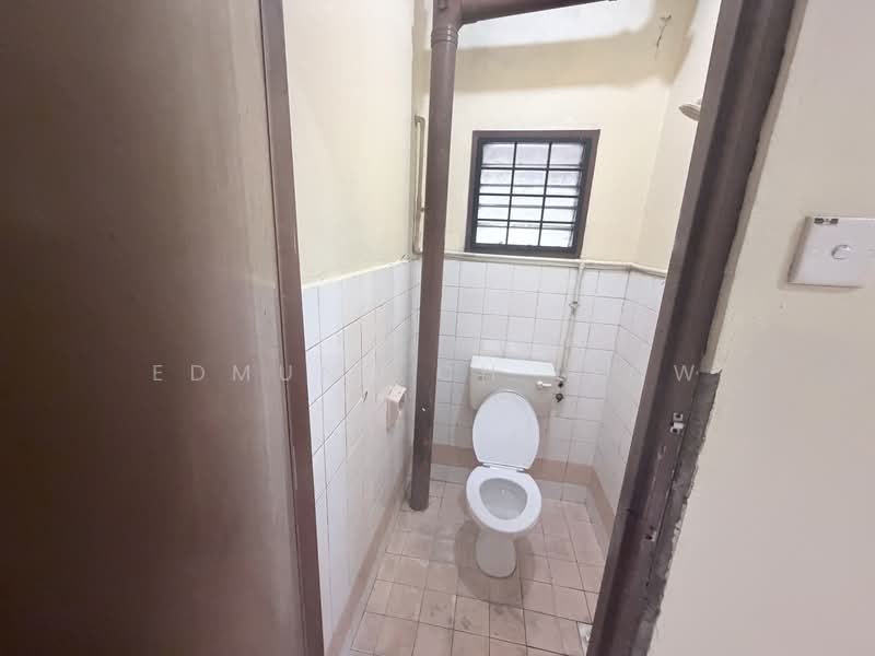 Rumah Teres 2 Tingkat untuk Disewa di Bandar Baru Selayang (Selayang) - Edmund CH Leow - Bathroom - PropertyGuru.com.my