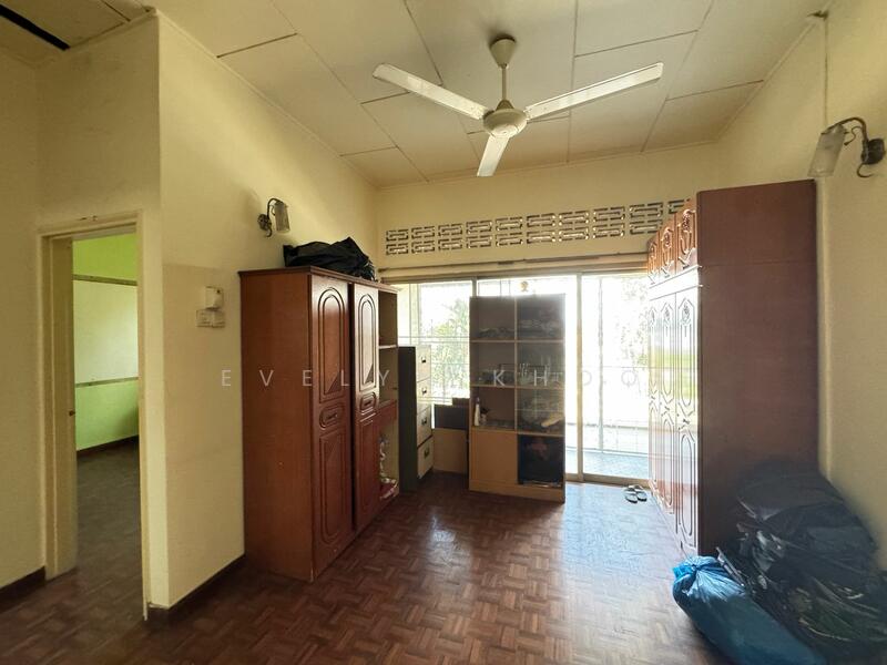 Bungalow for Sale in Rawang (Selangor) - Evelyn Khoo - Room - PropertyGuru.com.my