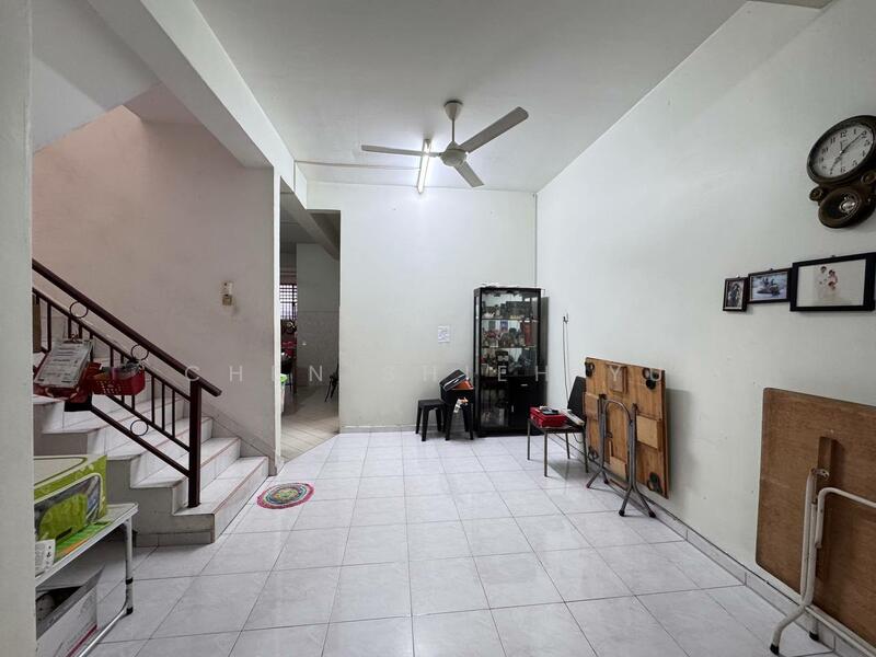 2-storey Terraced House for Sale in Taman Pulai Utama (Skudai) - Chen Shieh Yu - Living Room - PropertyGuru.com.my