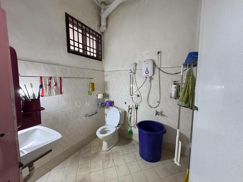 2-storey Terraced House for Sale in Taman Pulai Utama (Skudai) - Chen Shieh Yu - Bathroom - PropertyGuru.com.my