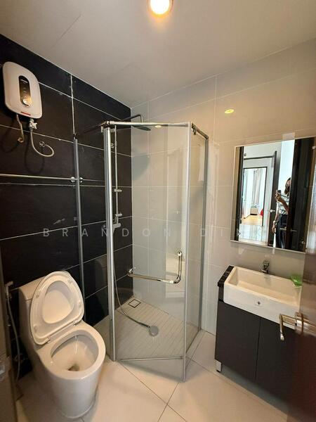 Kings Bay @ Country Garden Danga Bay untuk Untuk Disewa - RM 3,000 /bulan, Mac 2026 - Bathroom - PropertyGuru.com.my