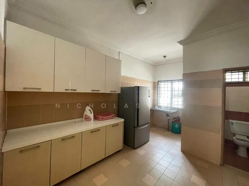 Mount Austin Jalan Mutiara Emas 3 untuk Untuk Disewa - RM 1,800 /bulan, Feb 2026 - Kitchen - PropertyGuru.com.my