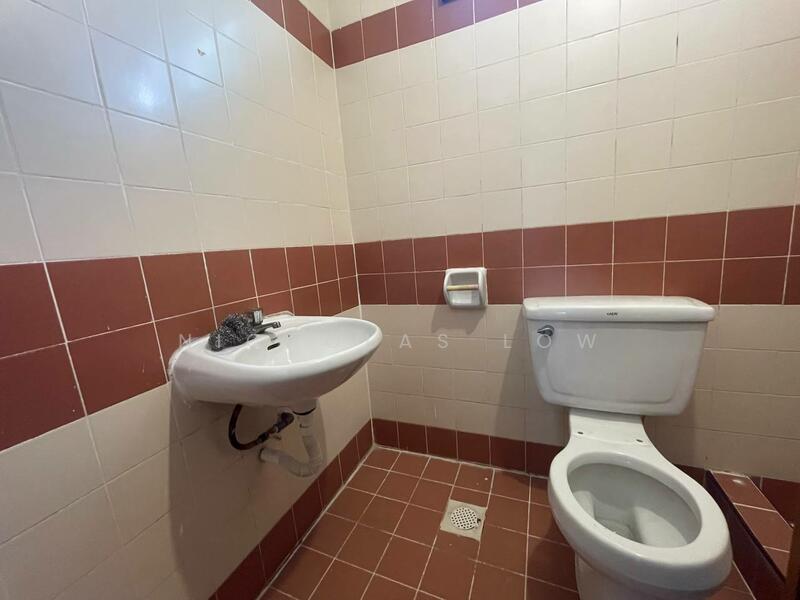 Mount Austin Jalan Mutiara Emas 3 untuk Untuk Disewa - RM 1,800 /bulan, Feb 2026 - Bathroom - PropertyGuru.com.my