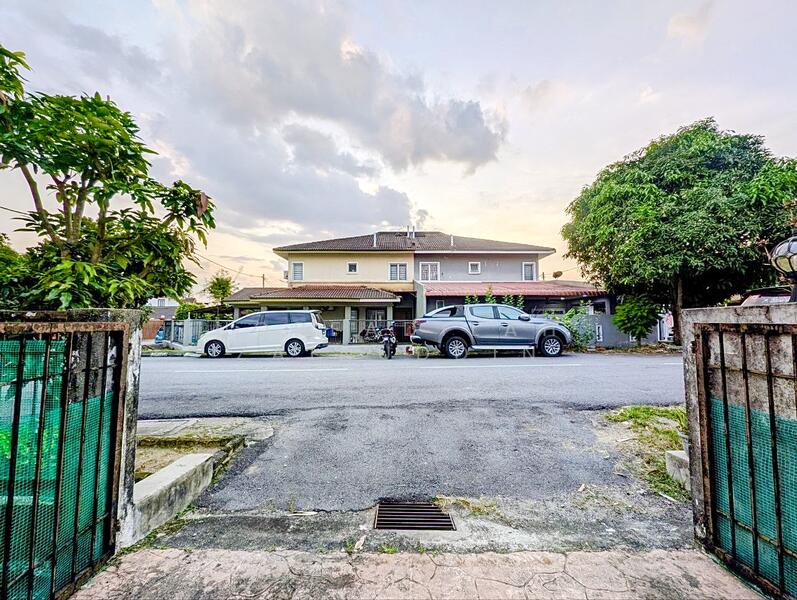 Cluster House for Sale in Bandar Tasik Puteri (Rawang) - NORFADILAH ZAINUDDIN - Exterior - PropertyGuru.com.my