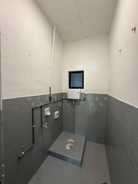 1-storey Terraced House for Sale in Johor Bahru (Johor) - Wyatt Chan Shoou Tyn - Bathroom - PropertyGuru.com.my