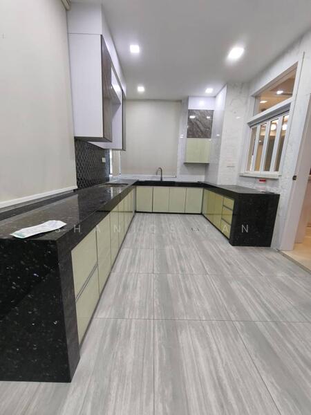 Cluster House for Sale in Taman Gaya (Ulu Tiram) - Shanice Tan - Kitchen - PropertyGuru.com.my