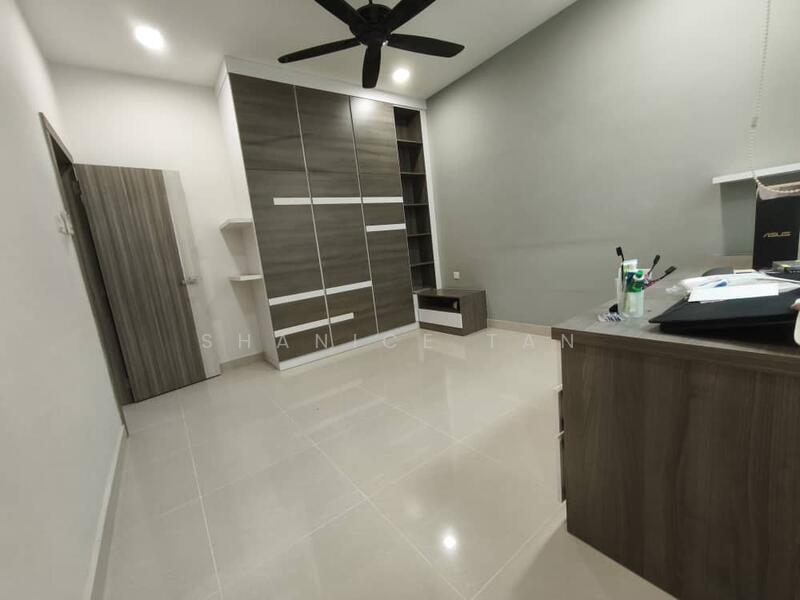 Cluster House for Sale in Taman Gaya (Ulu Tiram) - Shanice Tan - Study - PropertyGuru.com.my