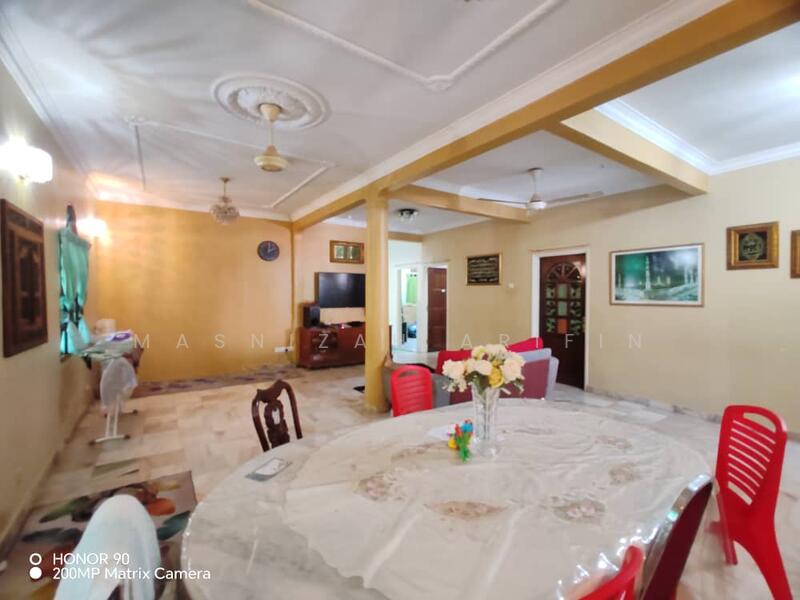 1-storey Terraced House for Sale in Bandar Baru Selayang Fasa 2b (Selayang) - Masnizah Arifin - Living Room - PropertyGuru.com.my