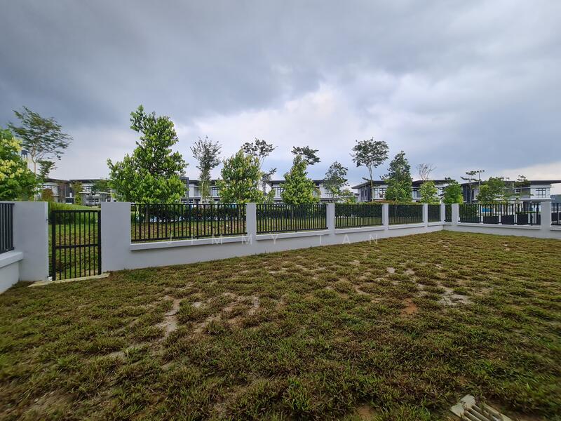 Semi-Detached House for Sale in Sungai Buloh (Selangor) - Jimmy Tan - Exterior - PropertyGuru.com.my
