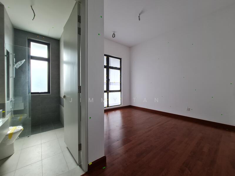 Semi-Detached House for Sale in Sungai Buloh (Selangor) - Jimmy Tan - Bathroom - PropertyGuru.com.my