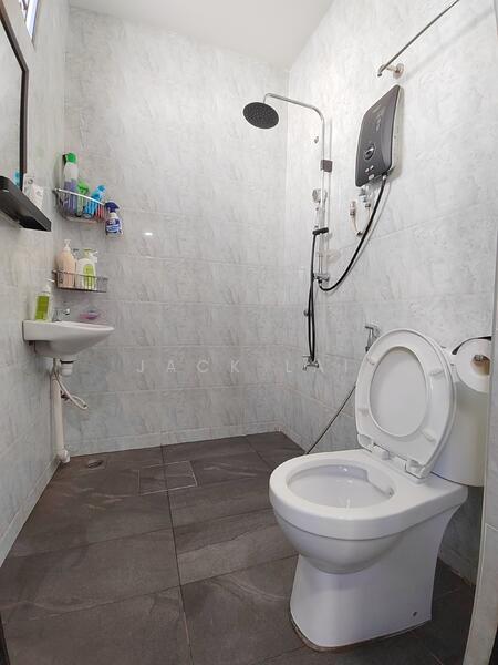 2-storey Terraced House for Sale in Taman Sri Pulai Perdana (Skudai) - Jack Lai - Bathroom - PropertyGuru.com.my