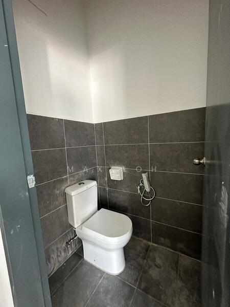 Factory for Rent in Bandar Indahpura (Kulai) - Max Loh - Bathroom - PropertyGuru.com.my