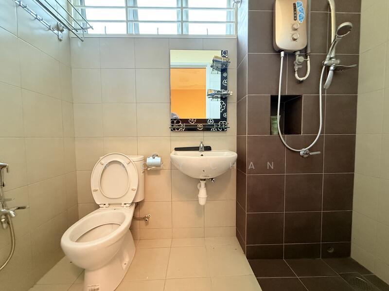2-storey Terraced House for Sale in Bandar Tasik Puteri (Rawang) - Rocky Chan - Bathroom - PropertyGuru.com.my