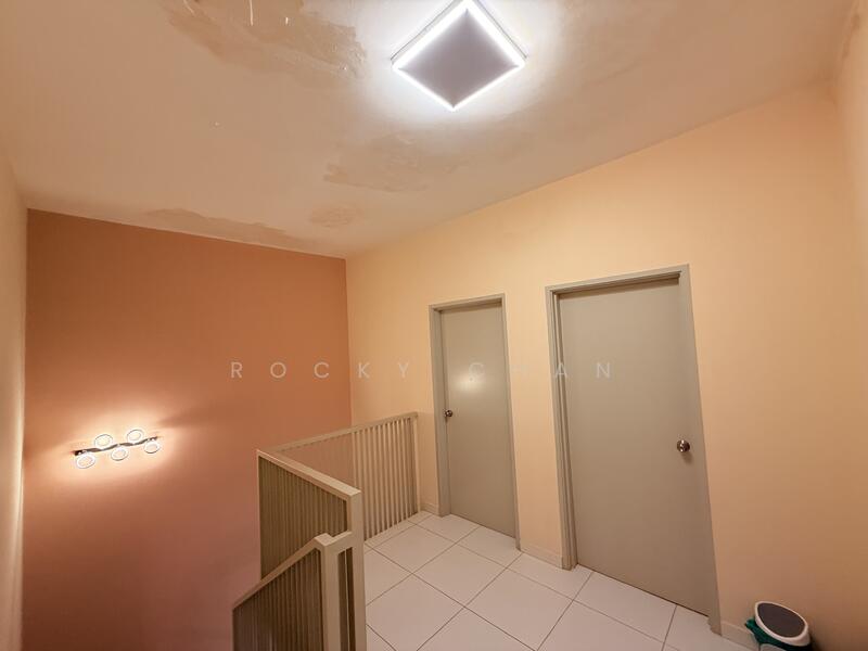 2-storey Terraced House for Sale in Bandar Tasik Puteri (Rawang) - Rocky Chan - Corridor - PropertyGuru.com.my