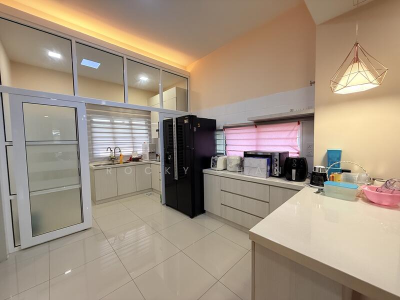2-storey Terraced House for Sale in Bandar Tasik Puteri (Rawang) - Rocky Chan - Kitchen - PropertyGuru.com.my