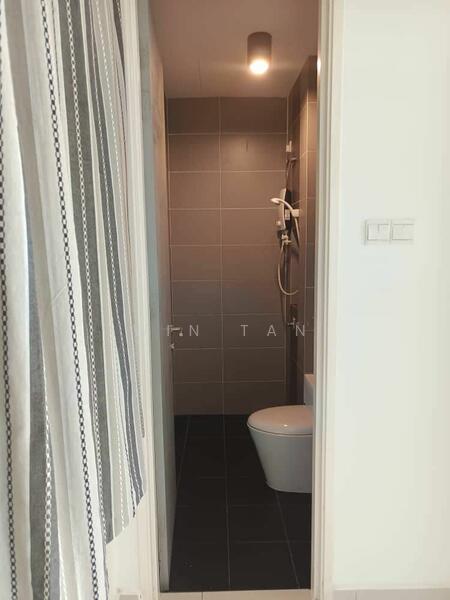 Service Residence for Sale at Skysuites @ Meldrum Hills - Win Tan - Bathroom - PropertyGuru.com.my